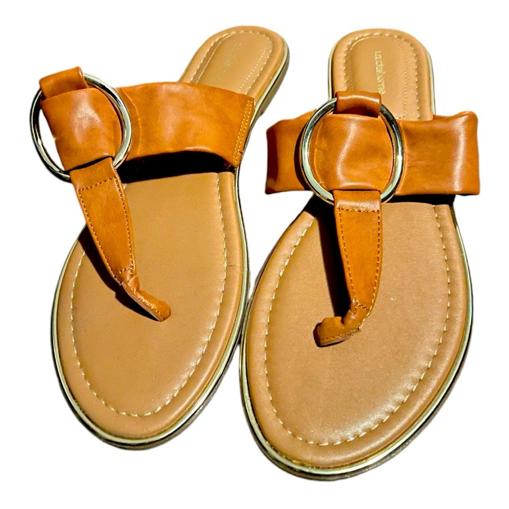 Liz Claiborne thong sandals